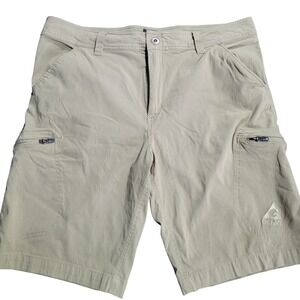 Gerry Mens Cargo Shorts Size 38 Khaki Zip Pockets Outdoor Activewear Hiking